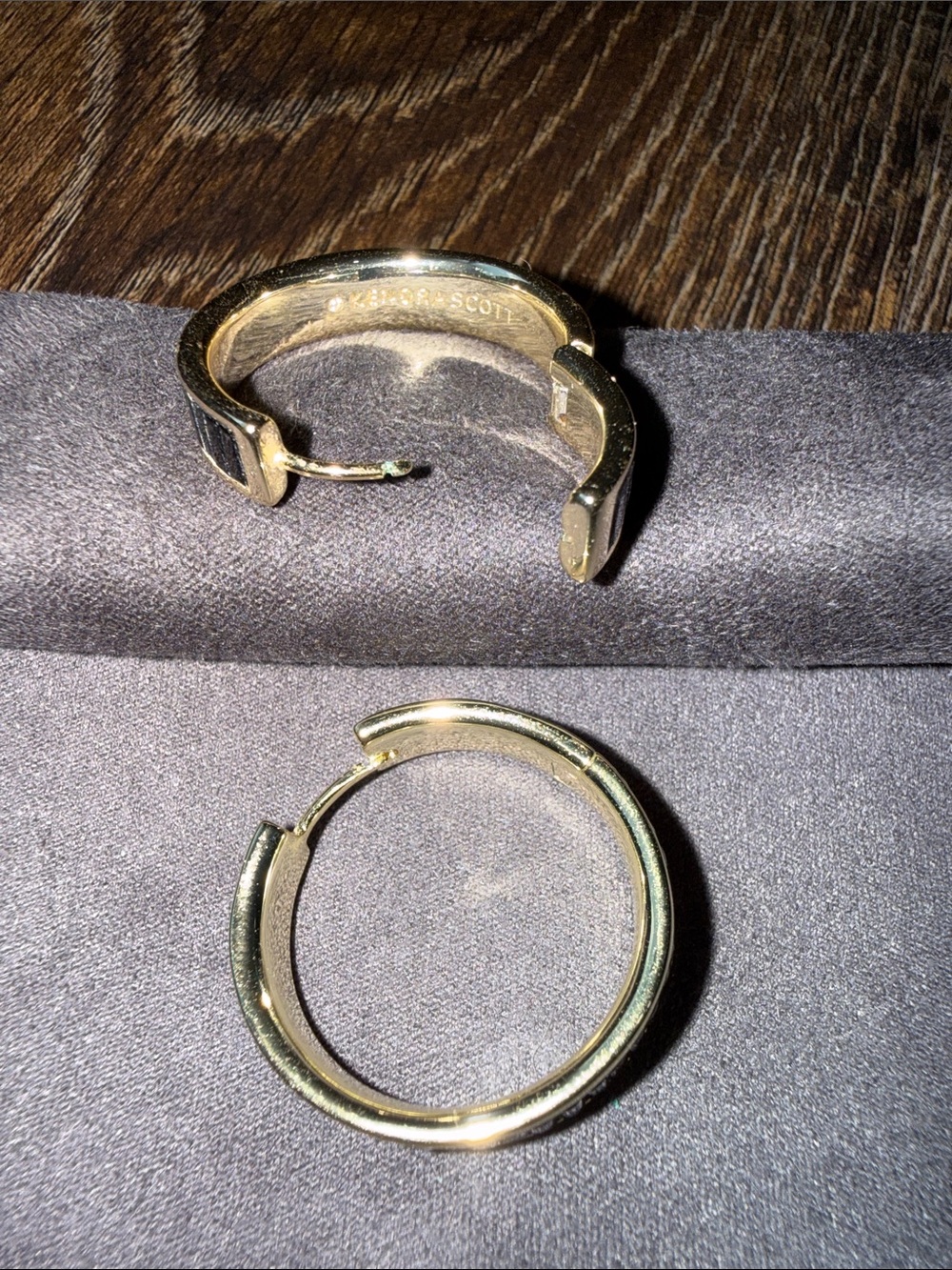 Kendra Scott Gold Tone Black Inlay Hoop Earrings - Picture 5 of 6